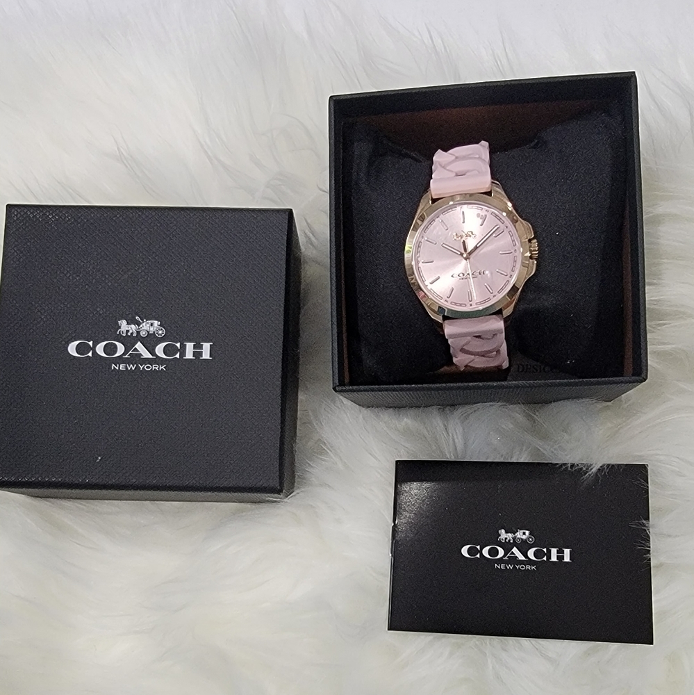 New Coach Watch.Color lilac with bronze, never used.